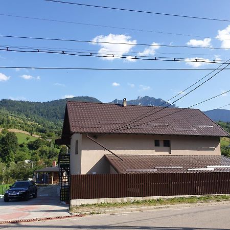 Casa Tucan Ceahlău Exteriör bild