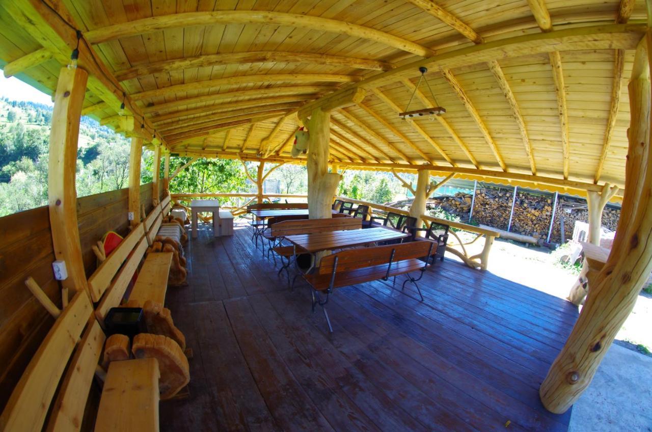 Casa Tucan Ceahlău Exteriör bild