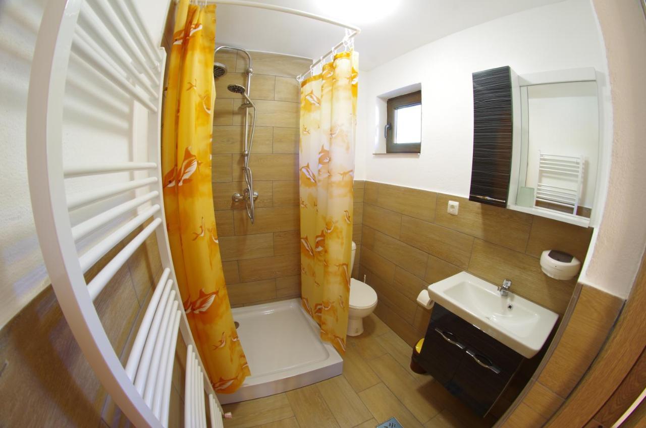 Casa Tucan Ceahlău Exteriör bild